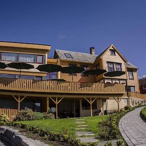 Lavik Fjord Hotel & Apartments